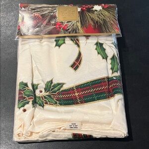 Lenox -For the Holidays table cloth